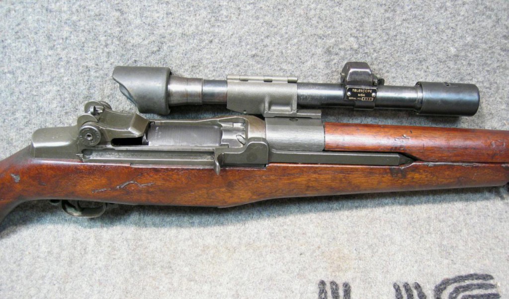 <b>M1-D Garand Sniper Rifle</b> [online]. <i>source: http://www.militariaauctionsetc.com/firearms_m1-d_garand_cw_smith_carbine#Next</i>